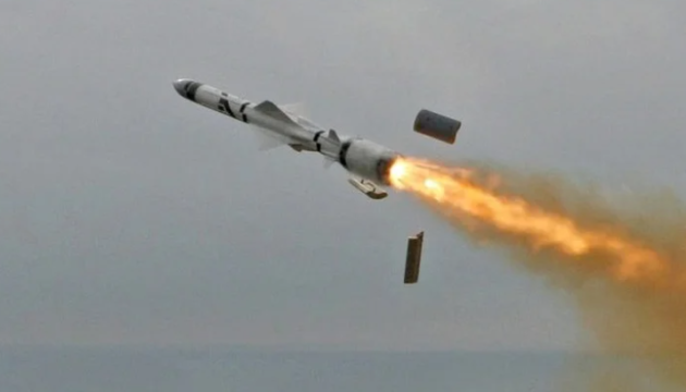 По Миколаєву на світанку ворог випустив десять ракет «Онікс»