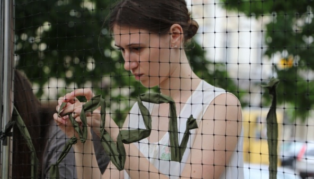 Во Львове проходят соревнования по плетению маскировочных сеток