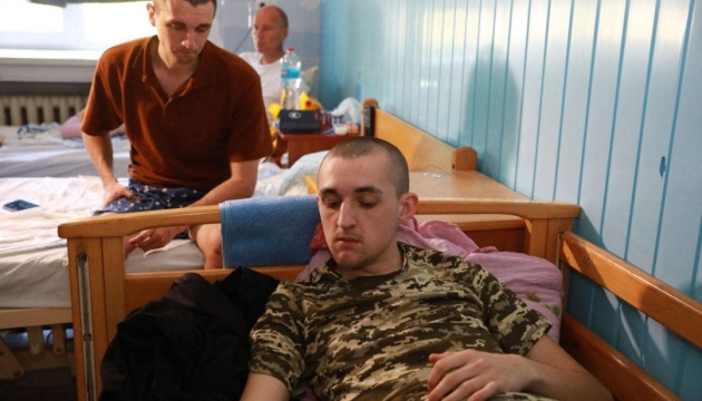 У Запоріжжі лікують 14 захисників Азовсталі, які повернулися з полону