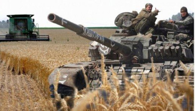 Guerre en Ukraine : la Russie contrôle environ 22 % des terres agricoles ukrainiennes 