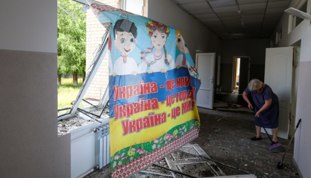 Від російської збройної агресії в Україні постраждали понад 1075 дітей