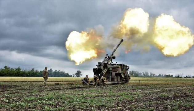 フランス、ウクライナにさらに６台の自走榴弾砲「カエサル」提供へ