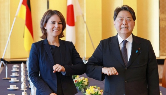 Німеччина та Японія допоможуть організувати експорт збіжжя з України 
