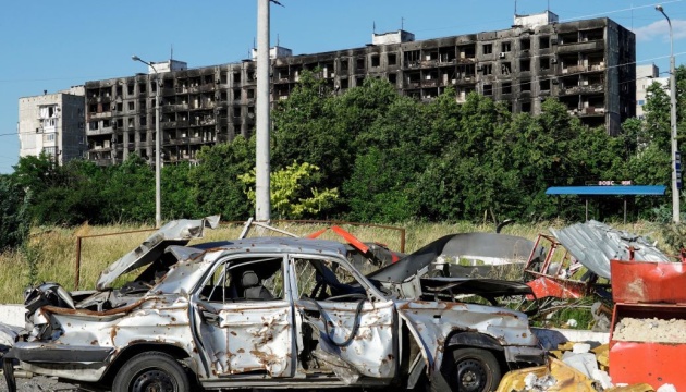 In Mariupol demontieren Invasoren 400 Hochhäuser, um Kriegsverbrechen zu verbergen
