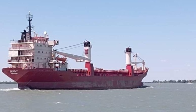 ウクライナの穀物積載のための船１６隻がビストレ河口を通過＝インフラ省