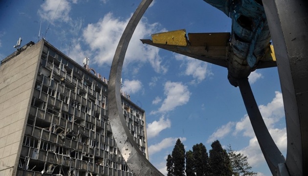  У Вінниці на площі Перемоги, по якій вдарили ракети росіян, створять місце пам'яті