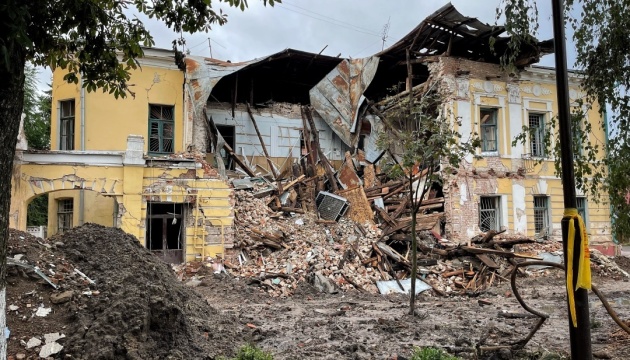 Ostrzał Charkowa: dwóch zabitych, 17 rannych

