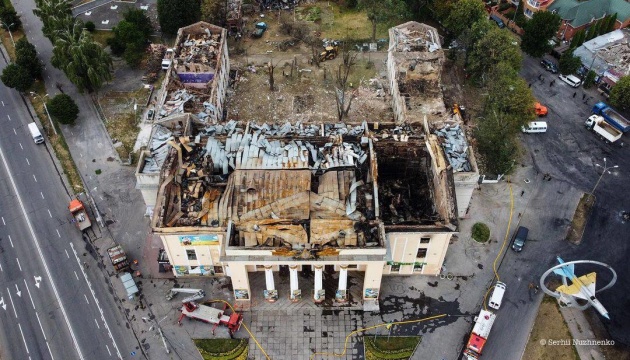 Zelensky comparte fotos de la infraestructura destruida: “Definitivamente restauraremos todo”