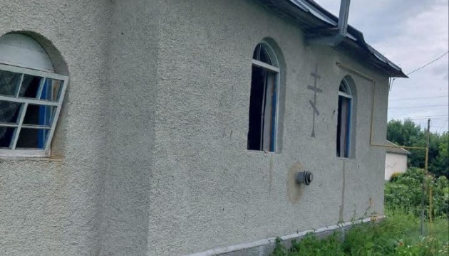 На Сумщині росіяни поцілили у церкву та лінію електропередач