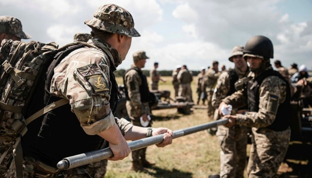 Нова Зеландія долучиться до програми навчання українських військових у Британії