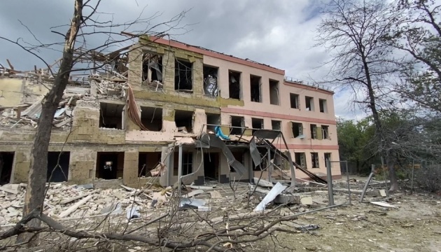 Ostrzał szkoły w Kramatorsku - z gruzów wydobyto ciała dwóch kolejnych osób