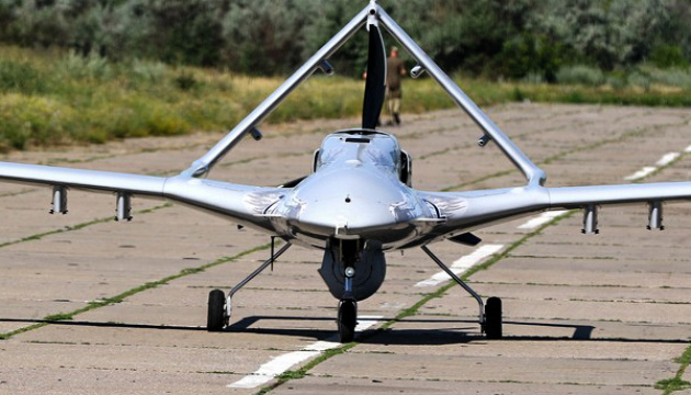 El fabricante de Bayraktar elogia las habilidades de los soldados ucranianos para operar drones turcos 