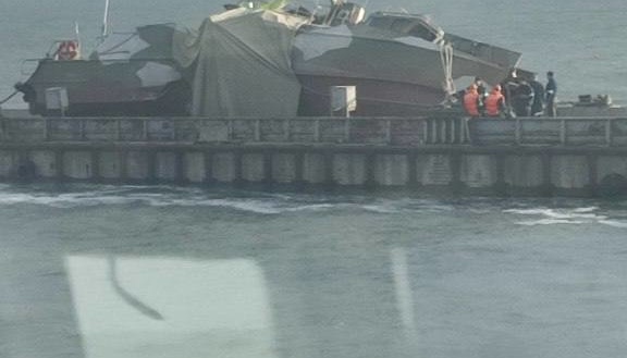 росіяни забрали на ремонт свій катер «Раптор», підбитий ЗСУ в Чорному морі