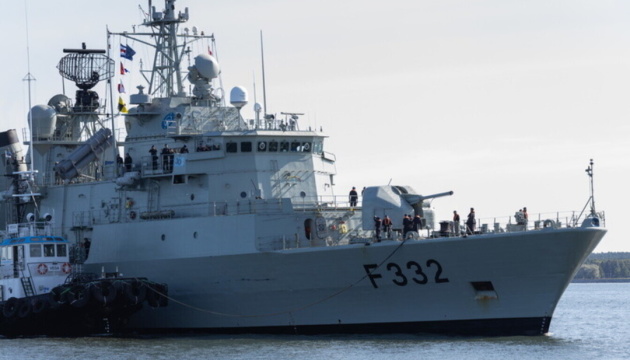 В Эстонию прибыли три корабля постоянной военно-морской группы НАТО
