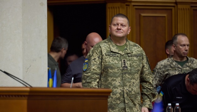 Le commandant en chef des forces armées ukrainiennes : Nous allons détruire tous ceux qui viennent sur notre terre avec des armes