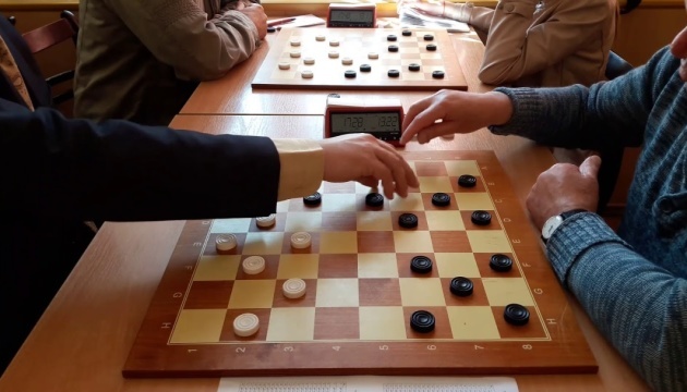 Артем Іванов виграв міжнародний турнір з шашок-100