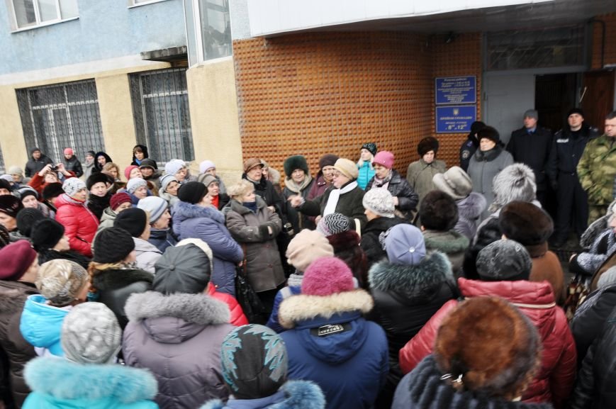 Мітинг під військоматом у Краматорську 30 січня 2015 року  (6264.com.ua) 