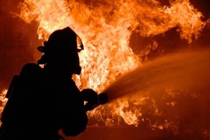 Через ворожу атаку у Запоріжжі сталася пожежа, є постраждалі