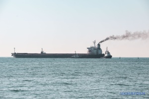 В Суэцком канале село на мель судно с украинской кукурузой