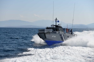 Біля грецького узбережжя врятували ще близько 90 мігрантів