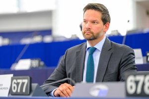 Санкций нужно больше, чтобы ослабить путинский режим – евродепутат от Австрии