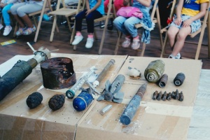В Буче детей обучали минной безопасности