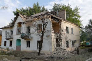 Brennende Häuser: Stadt Bachmut unter Dauerbeschuss