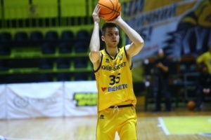 Баскетболист сборной Украины Артем Ковалев будет играть в Литве