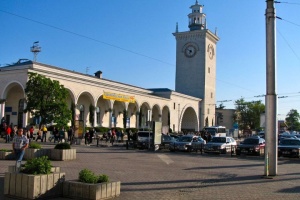 «Бавовна» у Криму налякала туристів: на вокзалі Сімферополя утворилися черги – ЗМІ