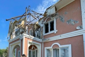 У Нікополі за добу ворожі обстріли пошкодили 27 будинків