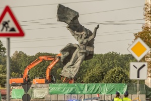 У Ризі знесли пам'ятник радянським «визволителям» 