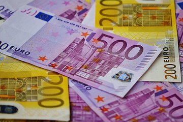 La France aurait gelé un total de 1,2 milliard d'euros d'avoirs russes, selon Guillaume Valette-Valla