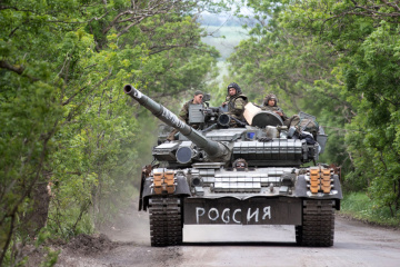 ロシア軍はクリミアからヘルソン州へとの軍用機材を向かわせている＝州議員