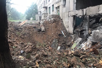 Zniszczone domy, kościół i dwa przystanki autobusowe - rosjanie w ciągu ostatniego dnia ostrzeliwali 16 miast i wsi w obwodzie donieckim

