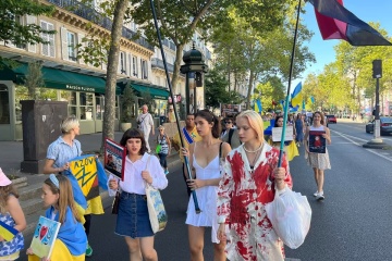 March and rally in support of Ukraine held in Paris