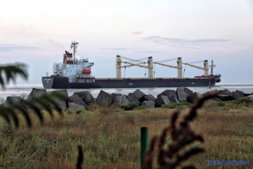 Otro convoy de barcos que transportan granos sale de los puertos de Ucrania