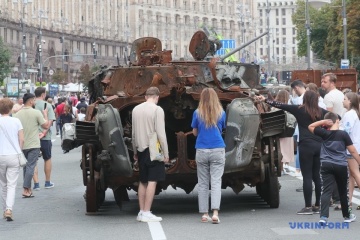Zelensky about exhibition on Khreshchatyk: ‘Parade’ of Russian equipment in Ukraine can only be like this