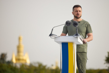 Zelensky: Ucrania necesita suministros de defensa aérea para que la economía funcione
