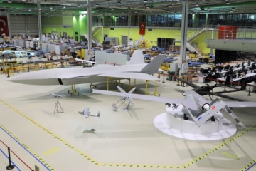 Bayraktar presents new jet drone set to be manufactured in Ukraine