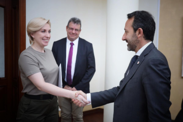 Vereshchuk discusses possibility of opening humanitarian corridors with ICRC Director General