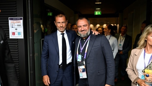 Перед фіналом жіночого Євро Павелко провів зустріч з президентом УЄФА
