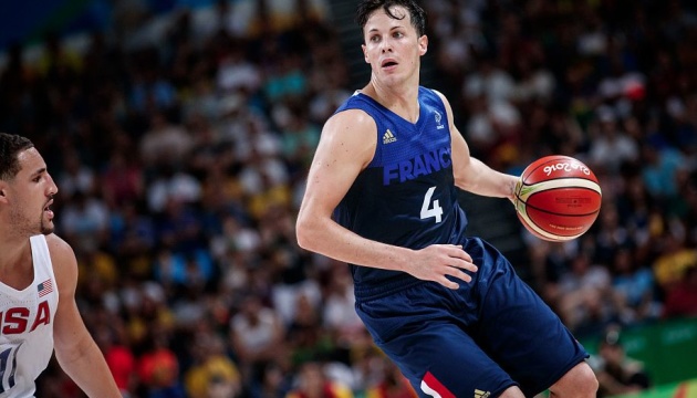 Франція заборонила своїм баскетболістам виступати в росії та білорусі
