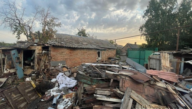 Загарбники за добу обстріляли 12 населених пунктів Донеччини