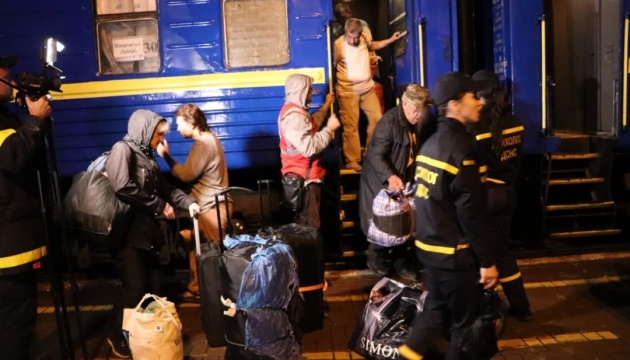 Second evacuation train from Donetsk region arrives in Kirovohrad region