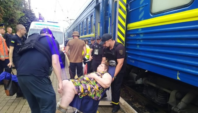 Nearly 800 civilians evacuated Donetsk region on Aug 4 – State Emergency Service