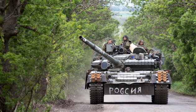 Russland schickt in Richtung Oblast Cherson Kolonnen mit Ausrüstung von der Krim - Chlan 