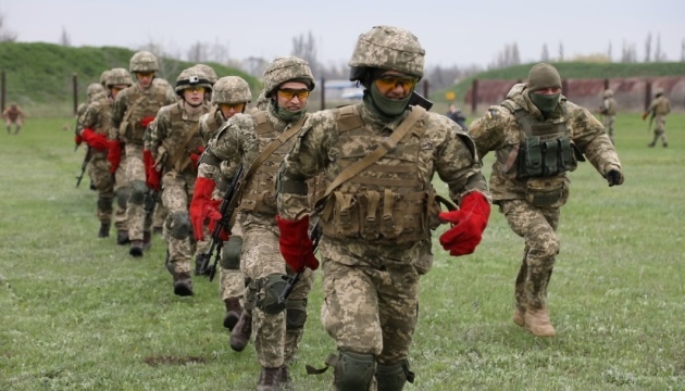 Ukrainian marines destroy enemy APC, 19 invaders in Kherson, Donetsk directions