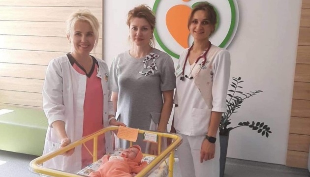 У Львові виходили немовля зі зростом як кулькова ручка і вагою трішки більше 600 грамів