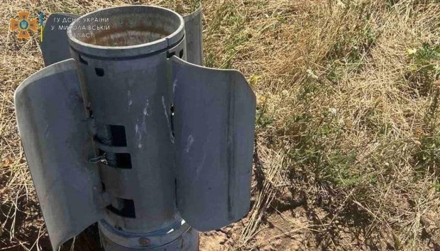 Invaders launch missile attacks on Mykolaiv, 2 civilians severely injured 