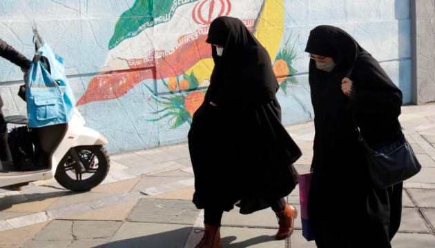 В Ірані заборонили жінкам зніматися в рекламі